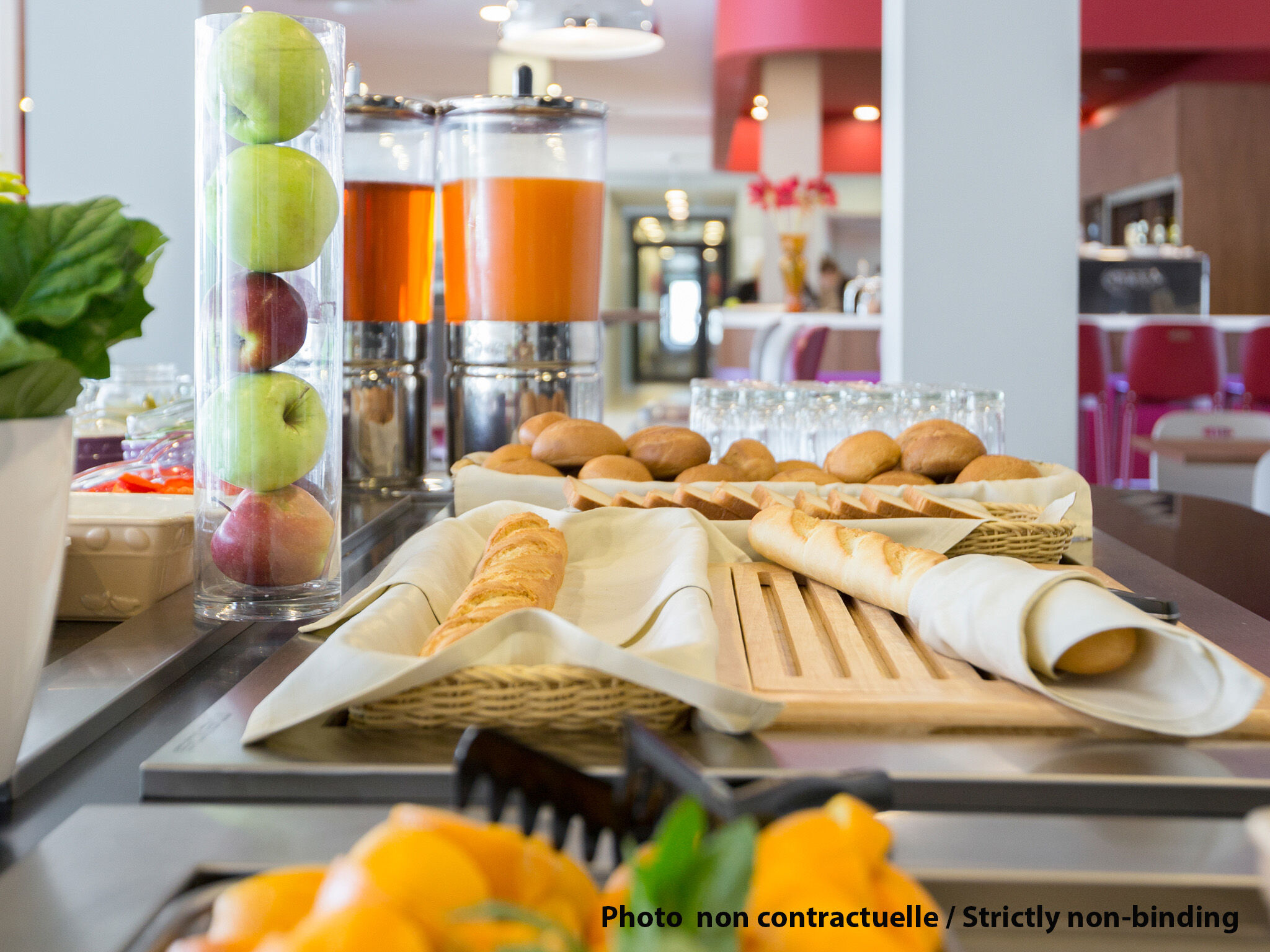 Hotel ibis Styles Berlin Treptow Restaurace fotografie